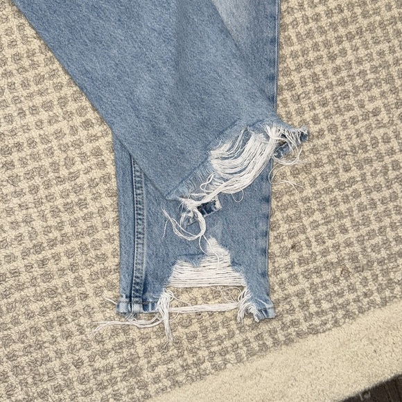 Zara high waisted multi-button jeans - Picture 3 of 14